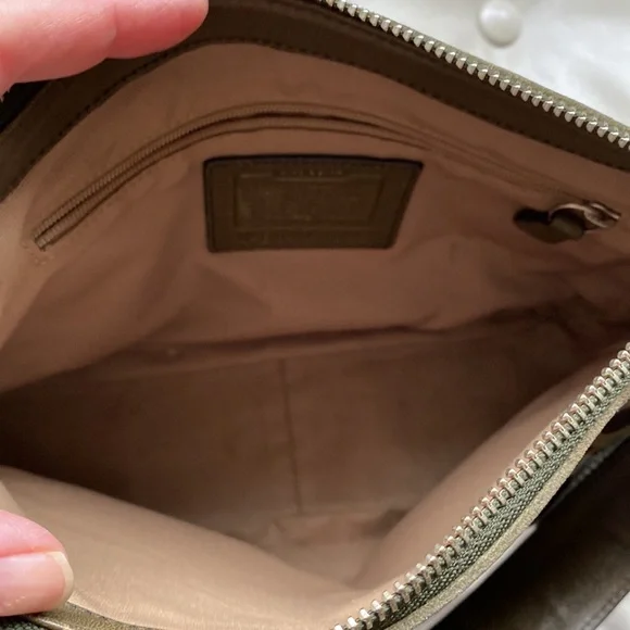 Vintage coach camo purse EUC - Picture 6 of 10